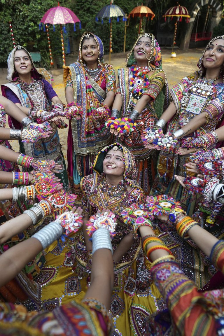 See the world in vertical: Top photos by AP's photojournalists | iNFOnews.ca