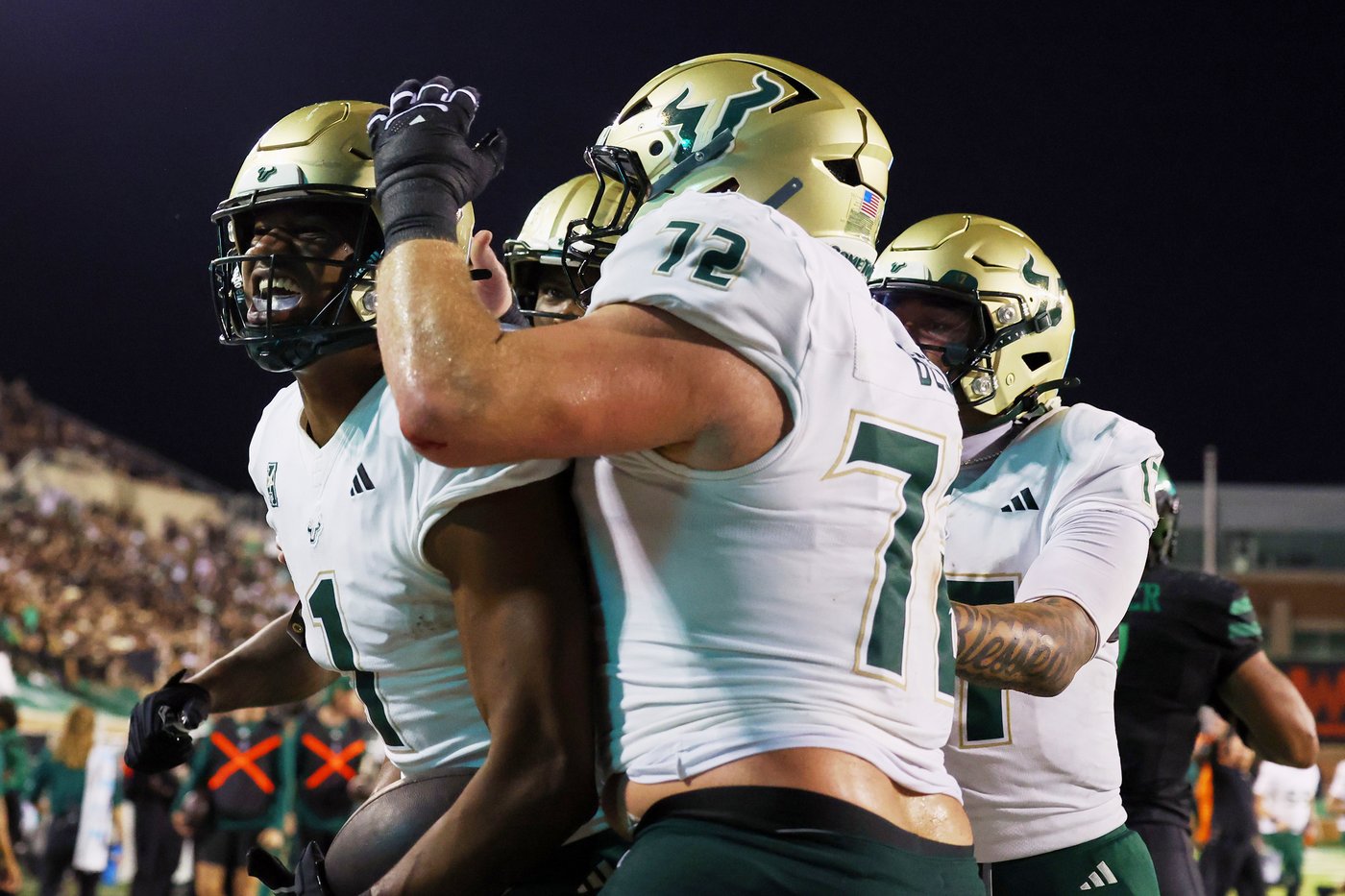 No. 24 South Florida scores 4 TDs in a 3 1/2-minute span and hands North Texas its 1st loss | iNFOnews.ca No. 24 South Florida scores 4 TDs in a 3 1/2-minute span and hands North Texas its 1st loss | iNFOnews.ca