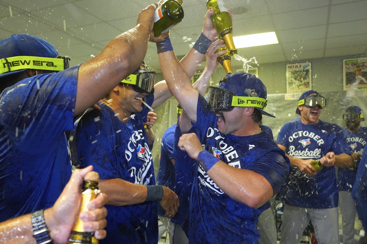 Blue Jays are 1st AL team to clinch playoff spot; best record in league, East title still in play | iNFOnews.ca
