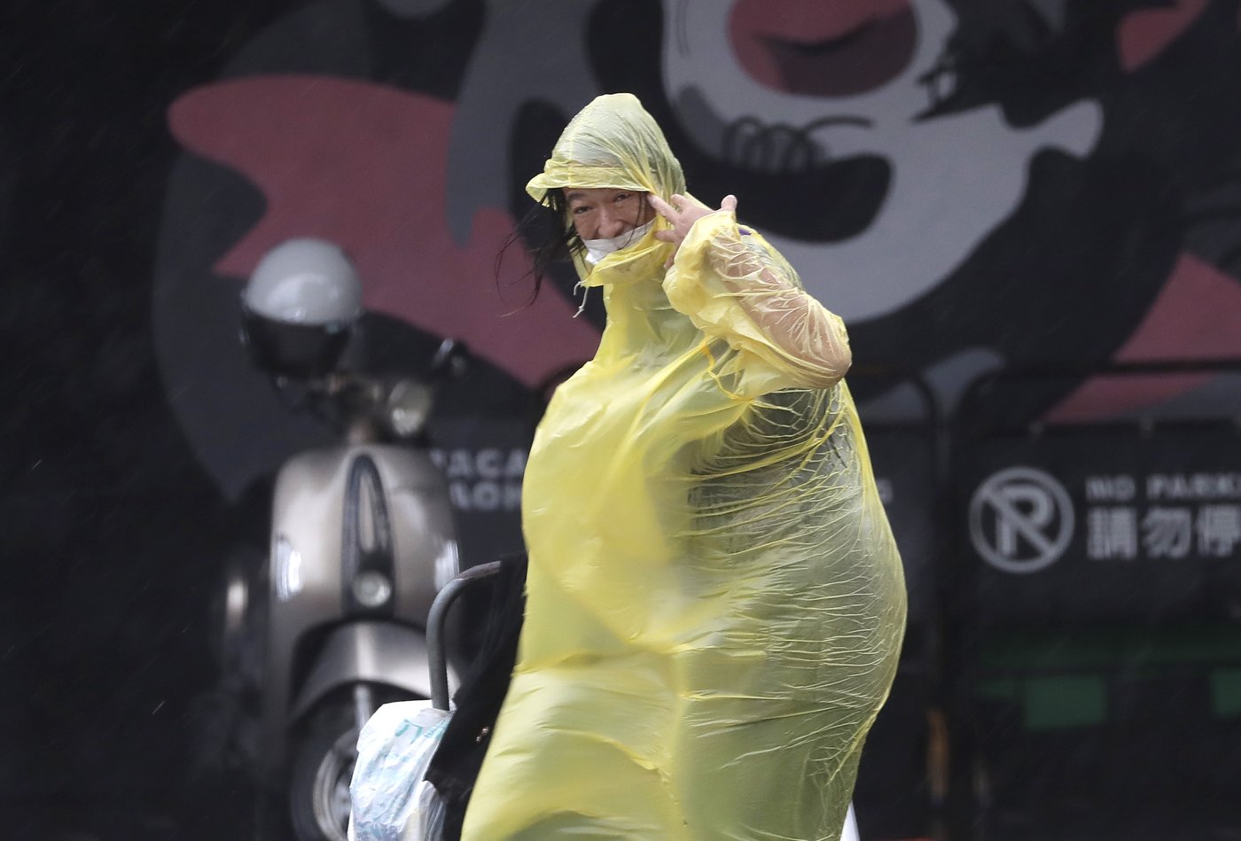 2 dead and thousands evacuated as a typhoon approaches Taiwan | iNFOnews.ca 2 dead and thousands evacuated as a typhoon approaches Taiwan | iNFOnews.ca