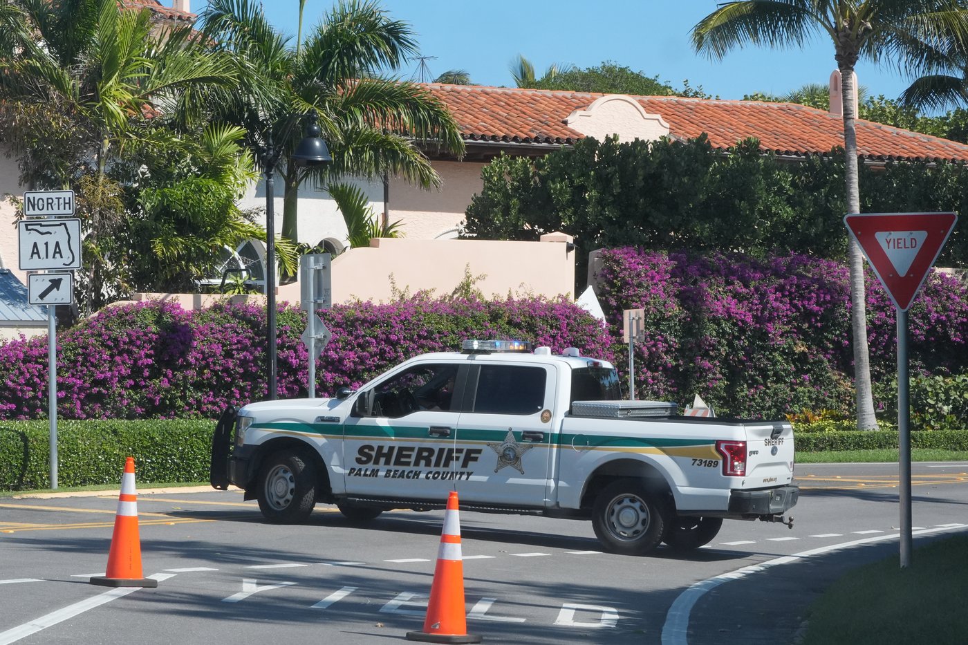 Armed man shot and killed after entering secure perimeter of Mar-a-Lago, Secret Service says | iNFOnews.ca