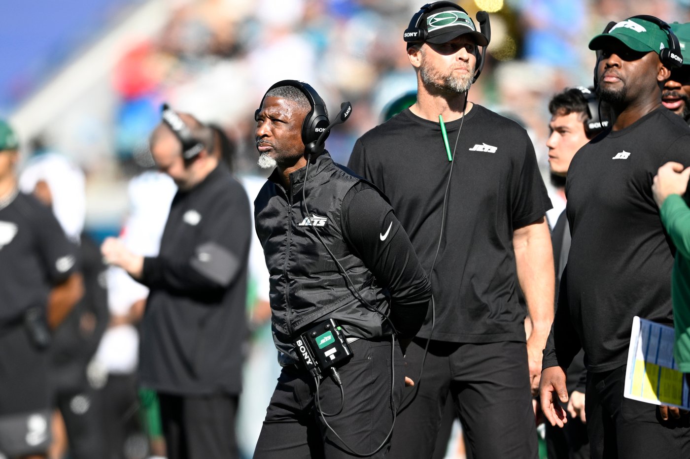 Aaron Glenn shakes up Jets defense in season marked by uncomfortable decisions in 1st year as coach | iNFOnews.ca