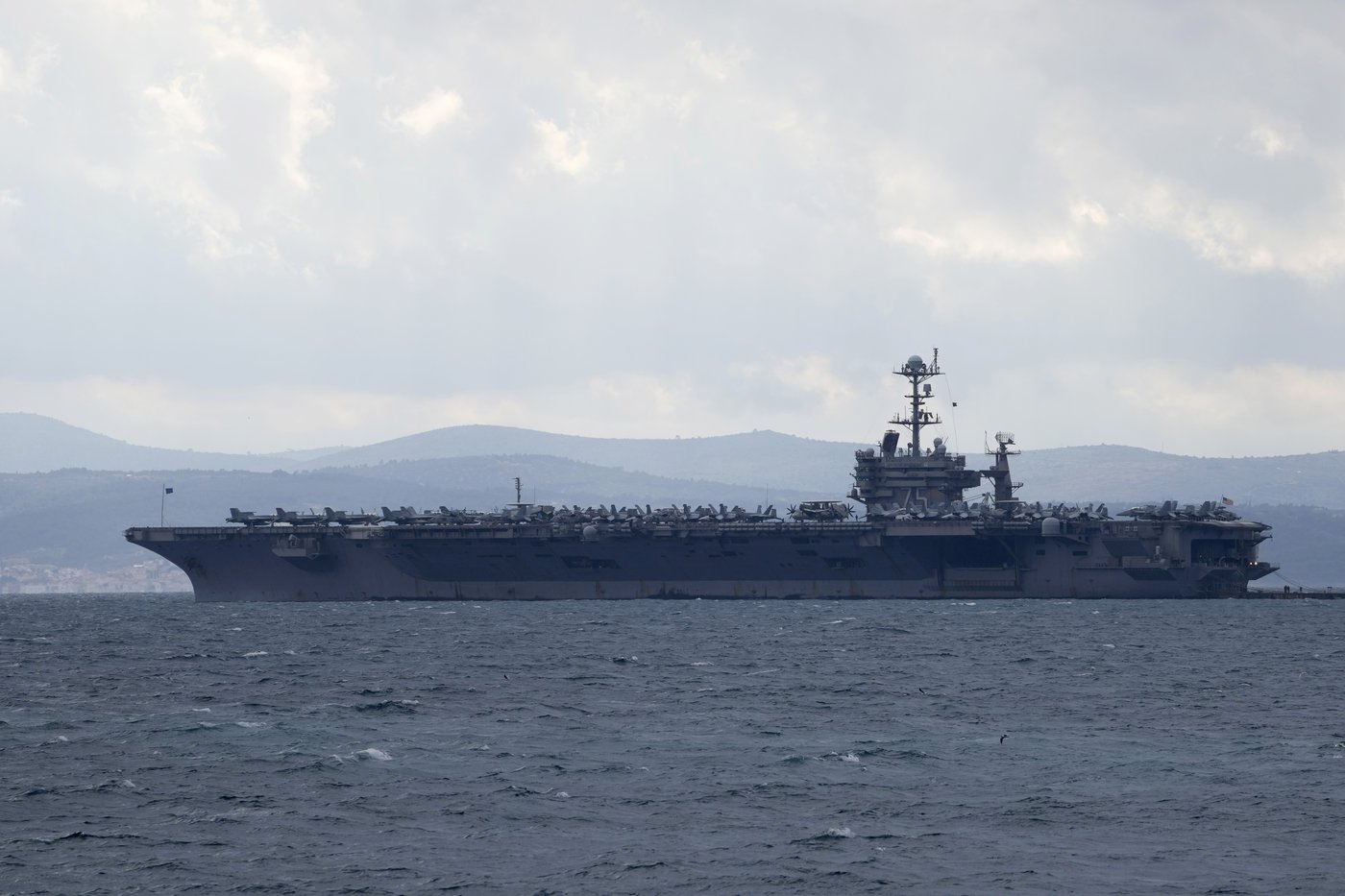 2 US Navy pilots shot down over Red Sea in apparent 'friendly fire' incident, US military says | iNFOnews.ca 2 US Navy pilots shot down over Red Sea in apparent 'friendly fire' incident, US military says | iNFOnews.ca