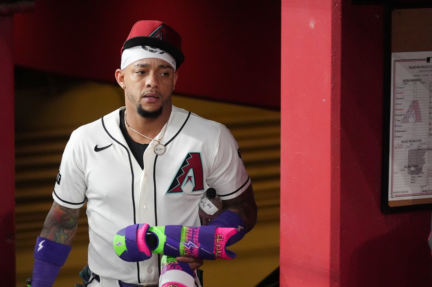 Ketel Marte booed at home in return to Diamondbacks' lineup, 2 weeks after no-show in Boston | iNFOnews.ca