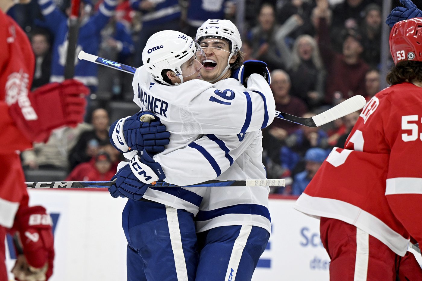 Petry scores a pair as Red Wings beat Maple Leafs 4-2 | iNFOnews.ca