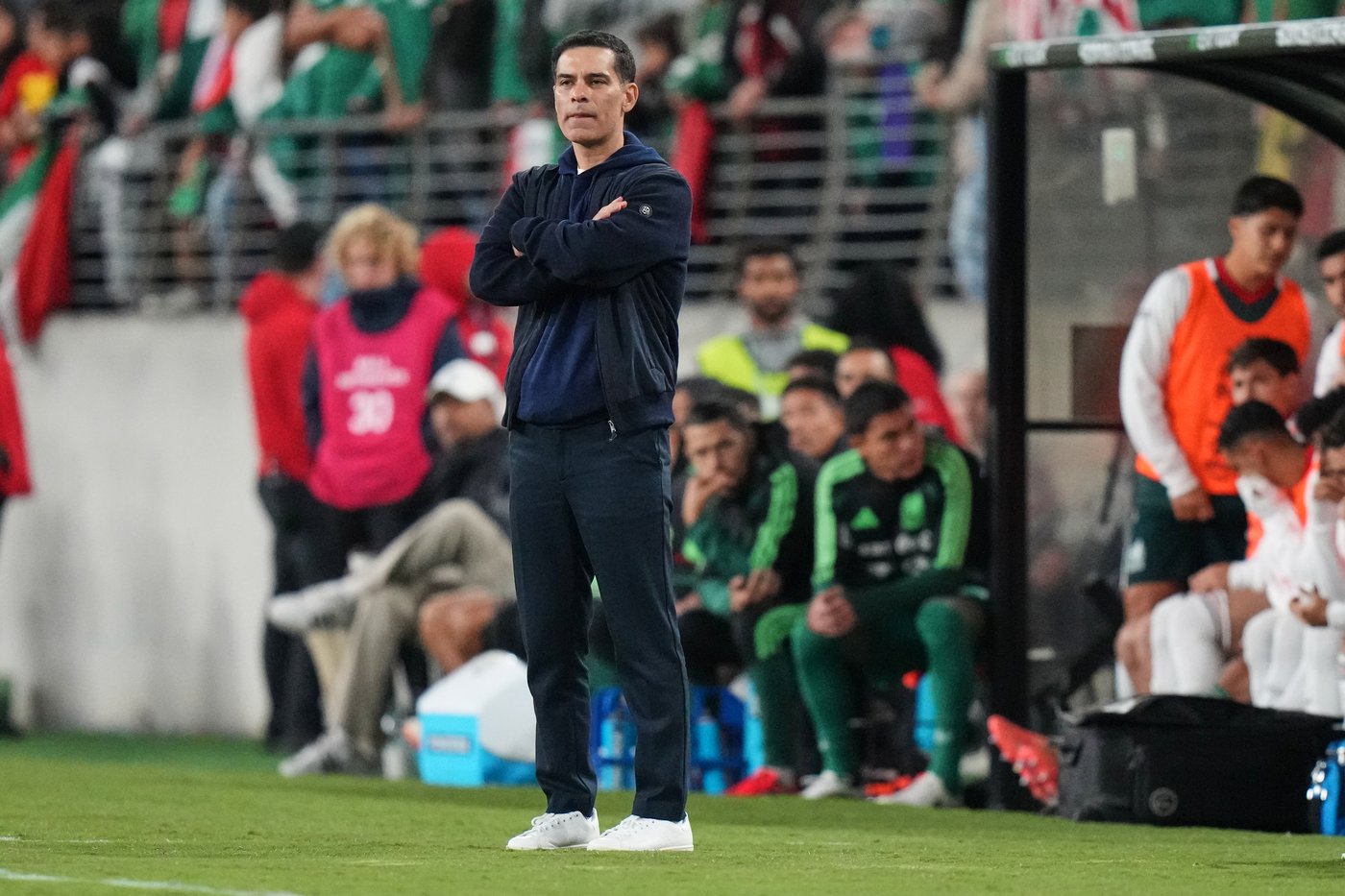Chile strikes twice after halftime to beat Mexico 2-0. Woes deepen for Márquez | iNFOnews.ca