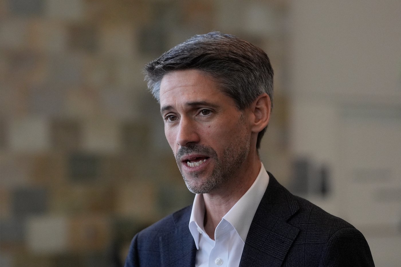 Top California Democrat flops with call for candidates to exit governor's race | iNFOnews.ca