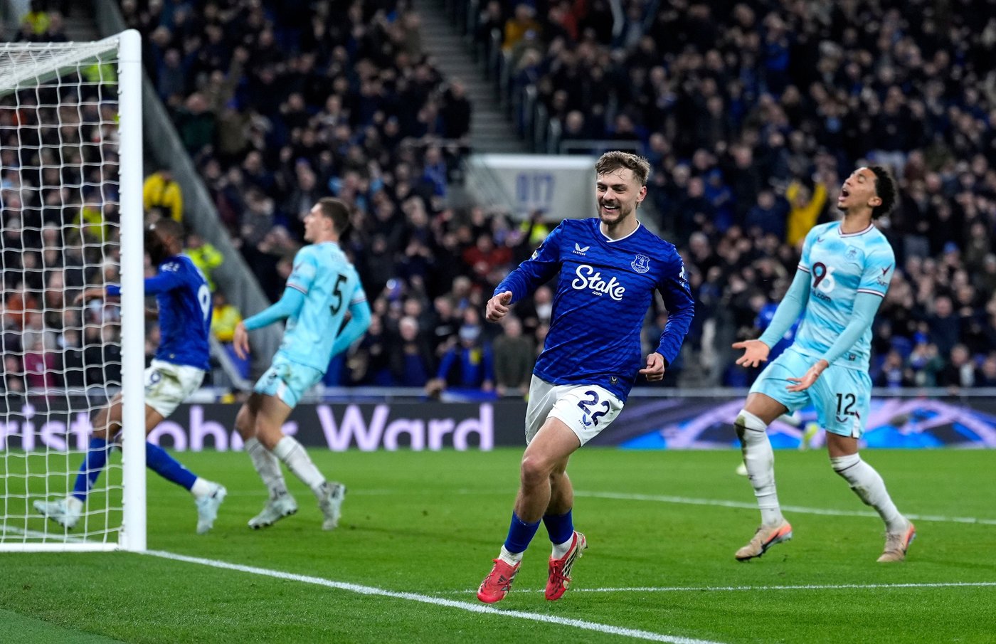 Salah scores but Liverpool stunned by last-place Wolves 2-1 in Premier League | iNFOnews.ca Salah scores but Liverpool stunned by last-place Wolves 2-1 in Premier League | iNFOnews.ca