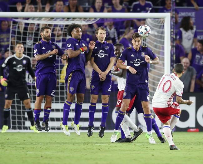Sebastian Giovinco scores twice to help Toronto FC beat Orlando City 3-1 | iNFOnews.ca