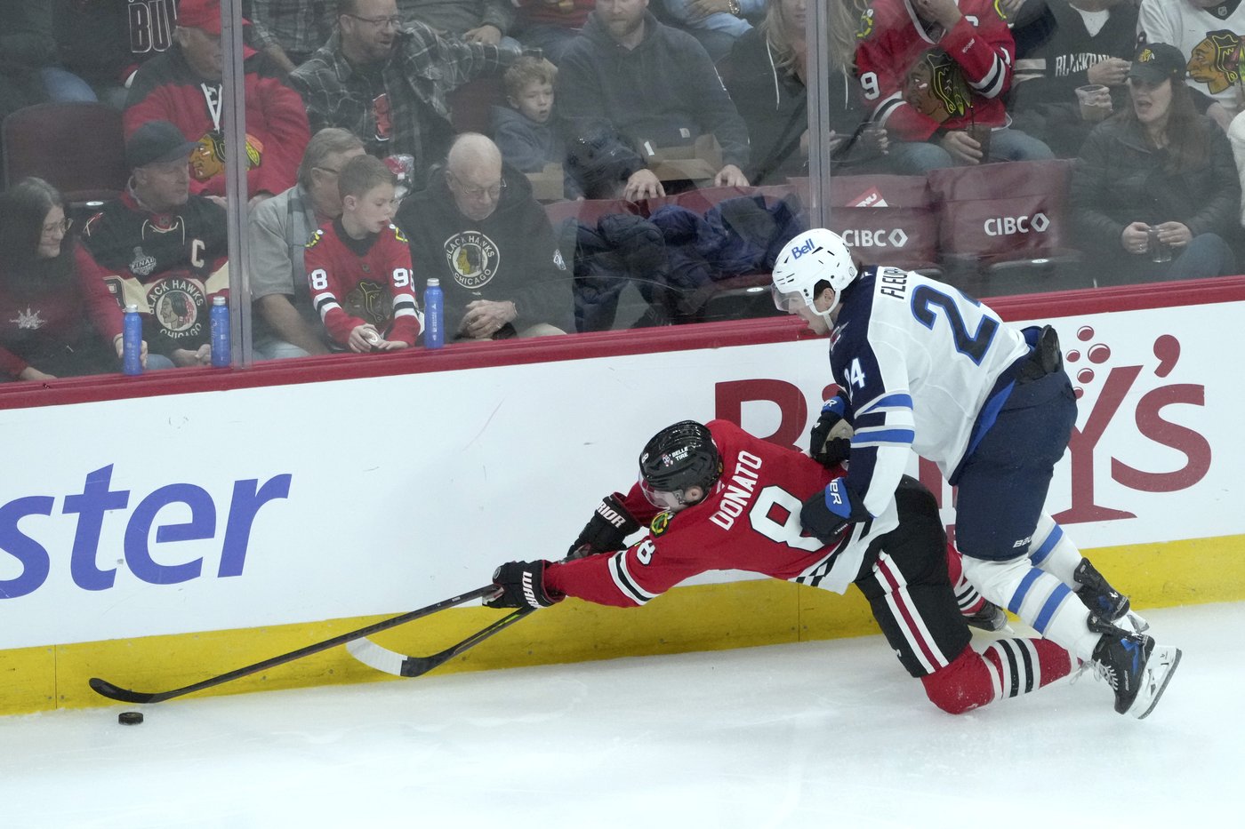 Scheifele scores as the Jets beat the Blackhawks 4-2 in Sorensen's first game | iNFOnews.ca Scheifele scores as the Jets beat the Blackhawks 4-2 in Sorensen's first game | iNFOnews.ca