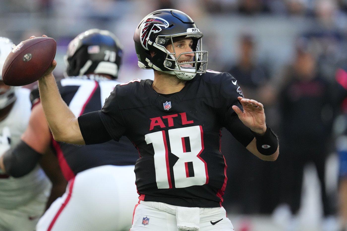 Bijan Robinson leads Falcons to 2nd straight win, 26-19 over woeful Cardinals | iNFOnews.ca