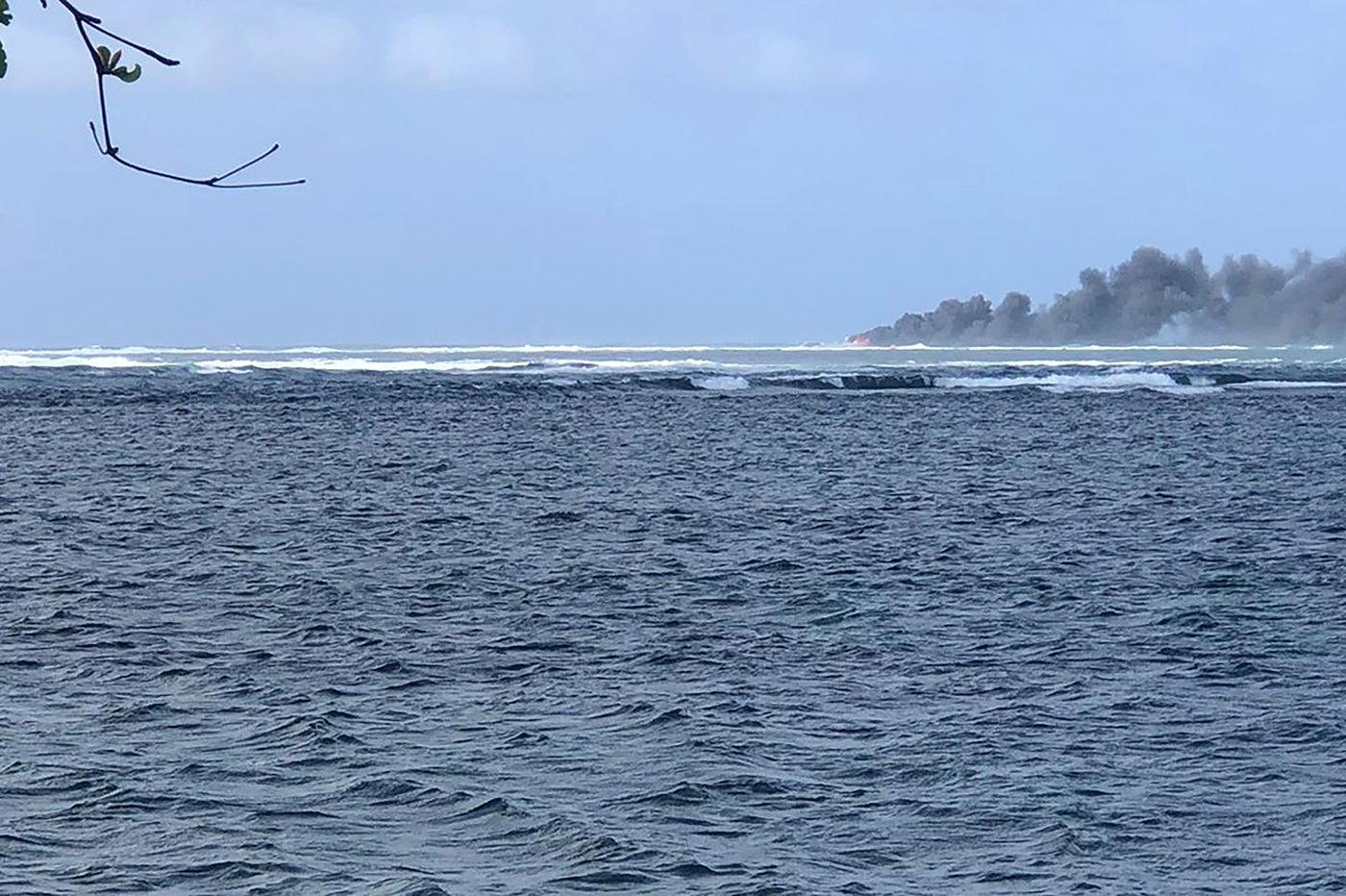 Samoa warns of 'highly probable' fuel spill after New Zealand navy ship caught fire and sank | iNFOnews.ca