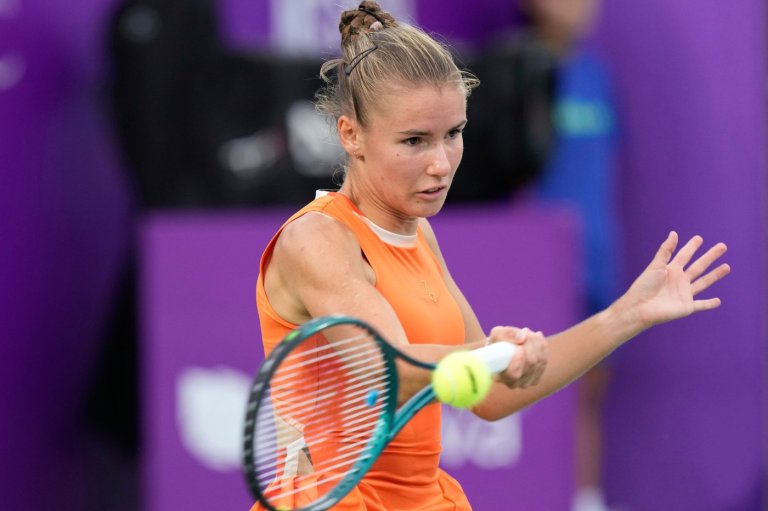Tatiana Prozorova fumes after concussion call ends her Singapore Open tennis semifinal run | iNFOnews.ca