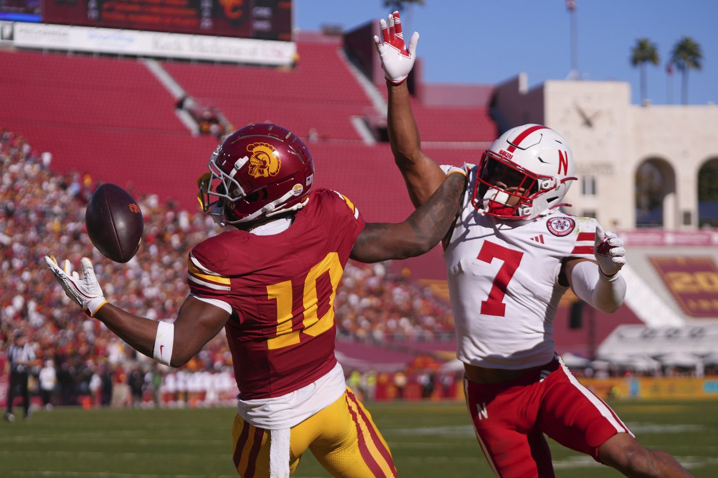 Jayden Maiava passes for 3 TDs, runs for another in debut start to lead USC past Nebraska, 28-20 | iNFOnews.ca Jayden Maiava passes for 3 TDs, runs for another in debut start to lead USC past Nebraska, 28-20 | iNFOnews.ca