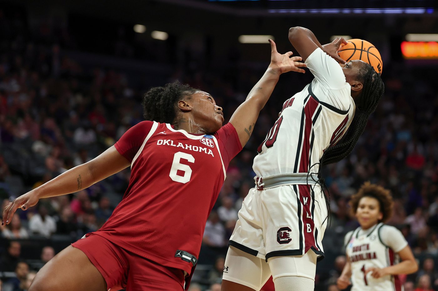 South Carolina looks to get back to the women's Final Four while TCU is trying for its 1st trip | iNFOnews.ca