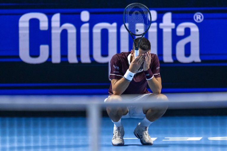 Djokovic loses at Federer's hometown Basel event, stays 1 back of Swiss icon's career title total | iNFOnews.ca