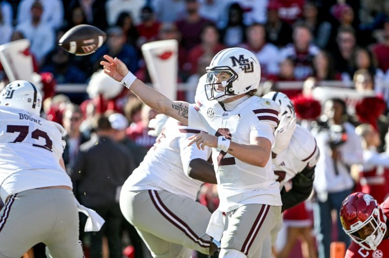 Mississippi State rallies from 14-point fourth-quarter deficit to beat Arkansas 38-35 | iNFOnews.ca