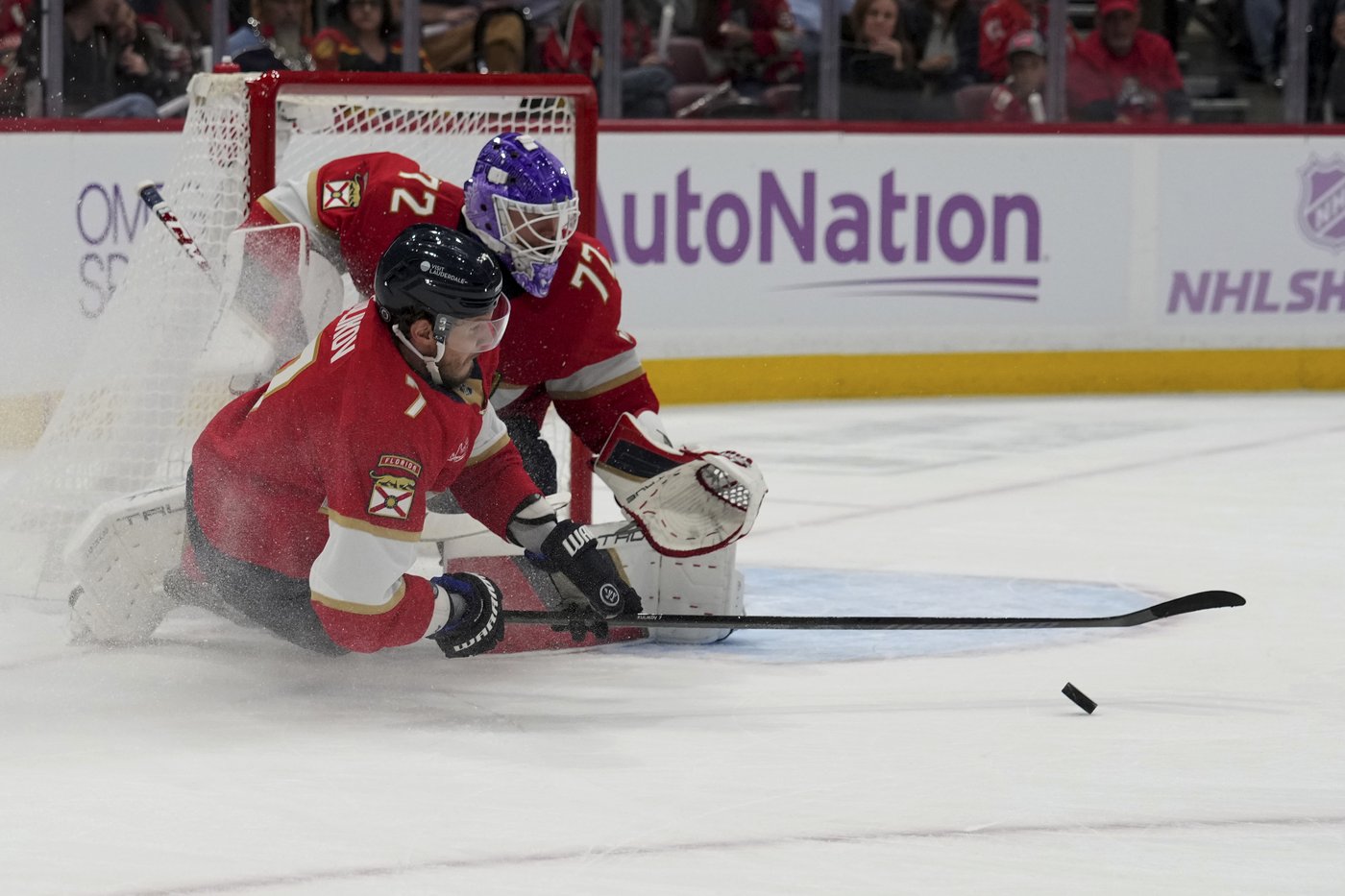 Bobrovsky gets shutout, Panthers roll past NHL-leading Jets 5-0 to snap 2-game slide | iNFOnews.ca Bobrovsky gets shutout, Panthers roll past NHL-leading Jets 5-0 to snap 2-game slide | iNFOnews.ca