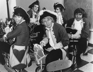 Paul Revere, 'mad man of rock and roll' leader of Raiders band, dies at 76 | iNFOnews.ca CP30170224