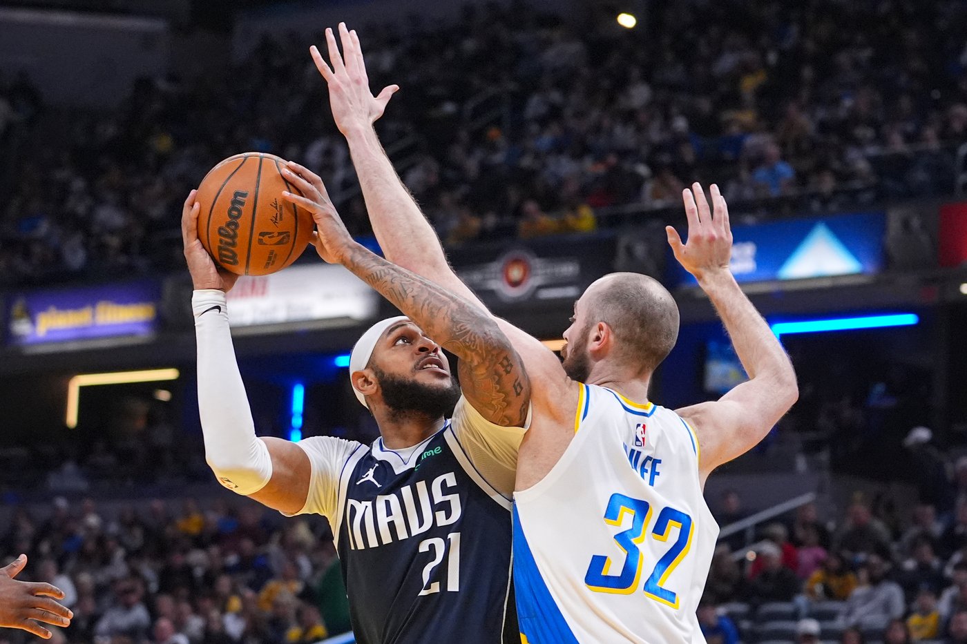 Middleton scores 25 points as Mavericks snap 10-game losing streak with 134-130 win at Indiana | iNFOnews.ca Middleton scores 25 points as Mavericks snap 10-game losing streak with 134-130 win at Indiana | iNFOnews.ca