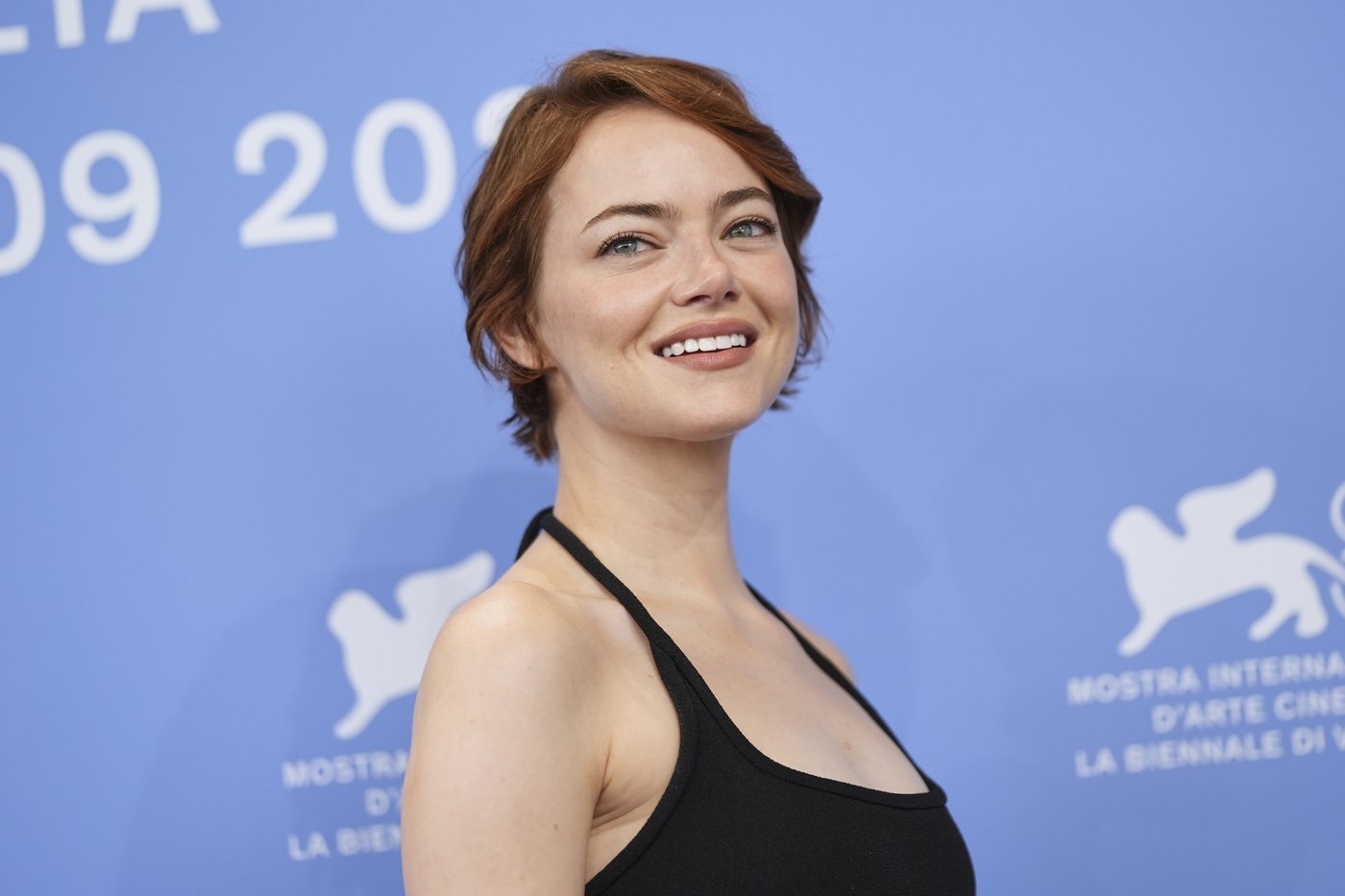 For Yorgos Lanthimos, new Emma Stone film ‘Bugonia’ isn’t a dystopia. It’s real | iNFOnews.ca
