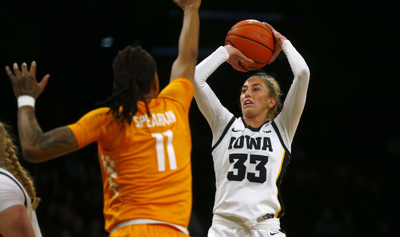 Tennessee uses late run to beat No. 17 Iowa 78-68 in inaugural Women's Champions Classic | iNFOnews.ca