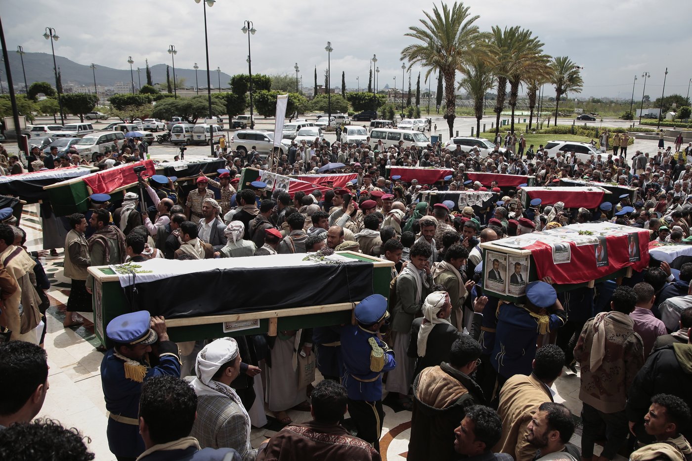 Hundreds attend funeral services for 31 Yemeni reporters killed in Israeli airstrikes | iNFOnews.ca