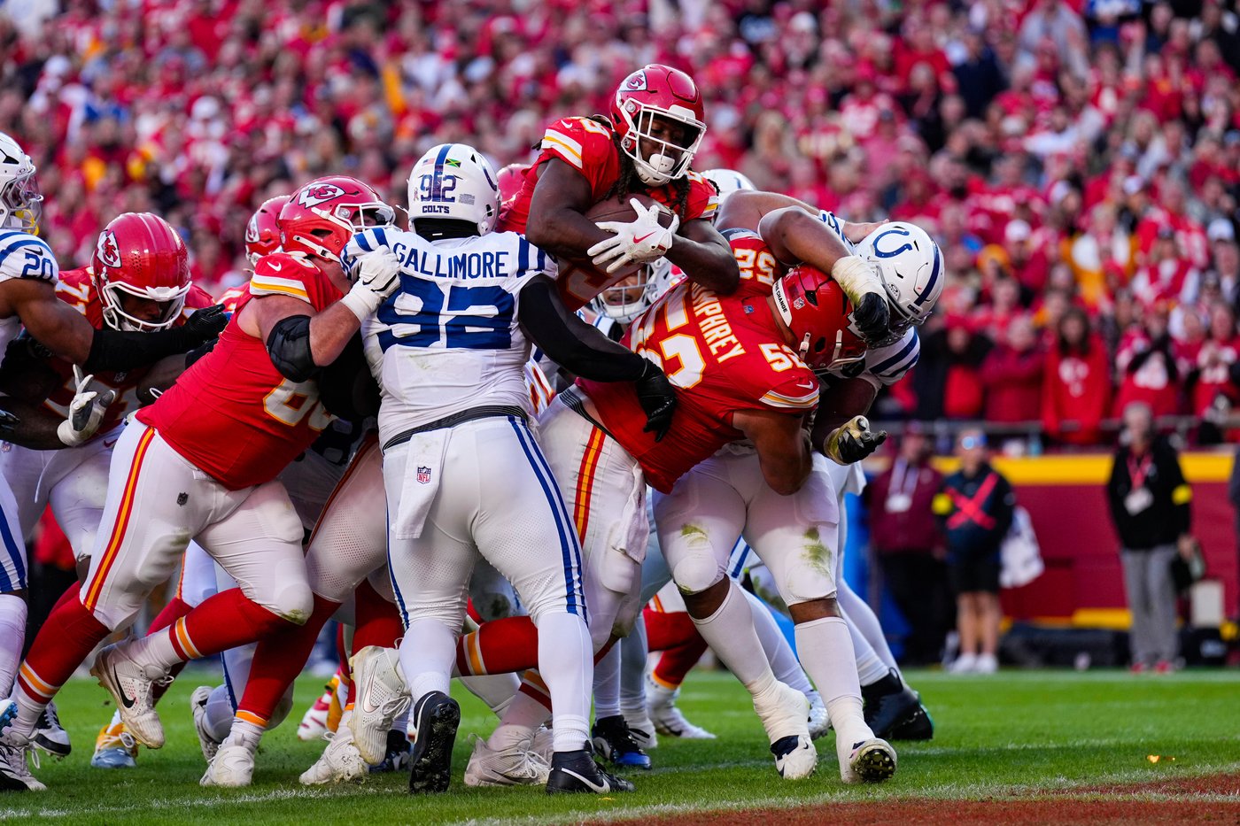 As the Texans chase a division title, the Chiefs are simply trying to stay in the playoff hunt | iNFOnews.ca As the Texans chase a division title, the Chiefs are simply trying to stay in the playoff hunt | iNFOnews.ca