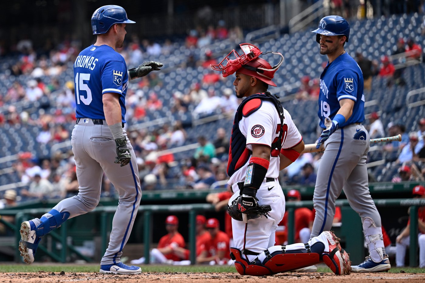 Avila rebounds, taking a shutout into the 6th as the Royals beat Washington 6-2 to avoid a sweep | iNFOnews.ca