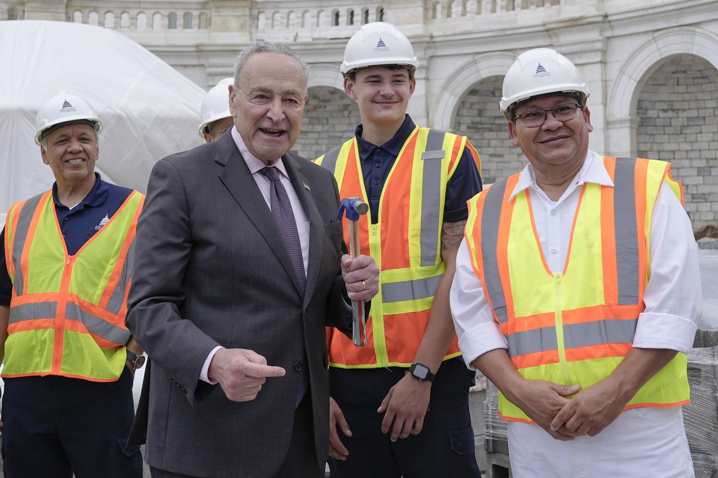 Work has begun on an inauguration stage at the Capitol. The last one became part of Jan. 6 attack | iNFOnews.ca Work has begun on an inauguration stage at the Capitol. The last one became part of Jan. 6 attack | iNFOnews.ca
