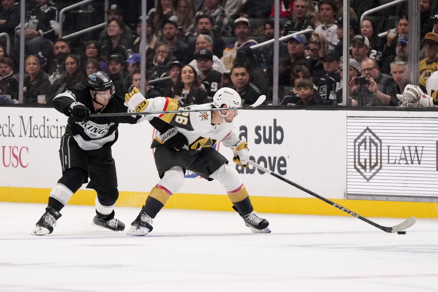 Kevin Fiala returns to Kings' lineup with goal, assist after being scratched for missing meeting | iNFOnews.ca Kevin Fiala returns to Kings' lineup with goal, assist after being scratched for missing meeting | iNFOnews.ca