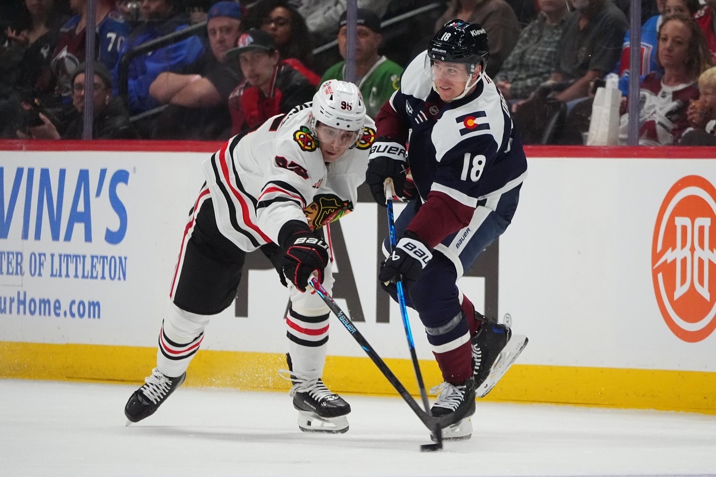 Makar scores 2 goals as NHL-leading Avalanche beat Blackhawks 3-1 | iNFOnews.ca Makar scores 2 goals as NHL-leading Avalanche beat Blackhawks 3-1 | iNFOnews.ca