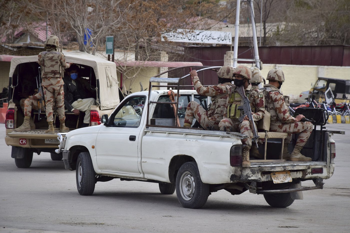 Pakistani leader calls for unity to combat militants after a surge in attacks | iNFOnews.ca Pakistani leader calls for unity to combat militants after a surge in attacks | iNFOnews.ca