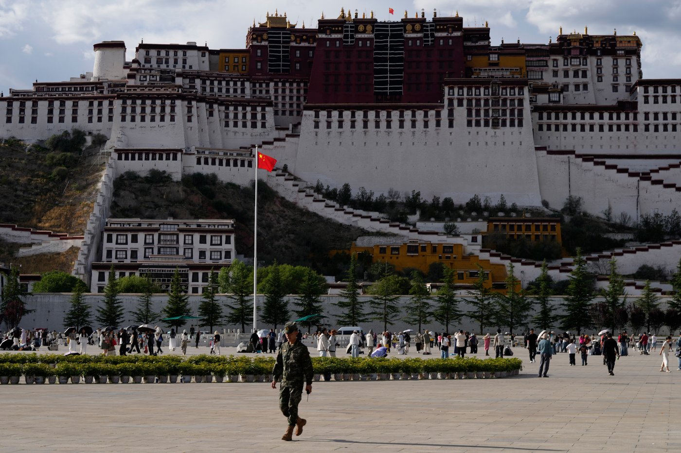 A rare glimpse into Tibet, where some hope to preserve language and customs despite China's new law | iNFOnews.ca