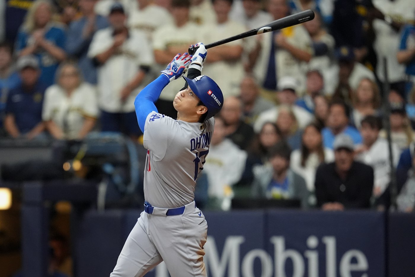 Dodgers shut down by Brewers in NLCS opener as lineup struggles again | iNFOnews.ca