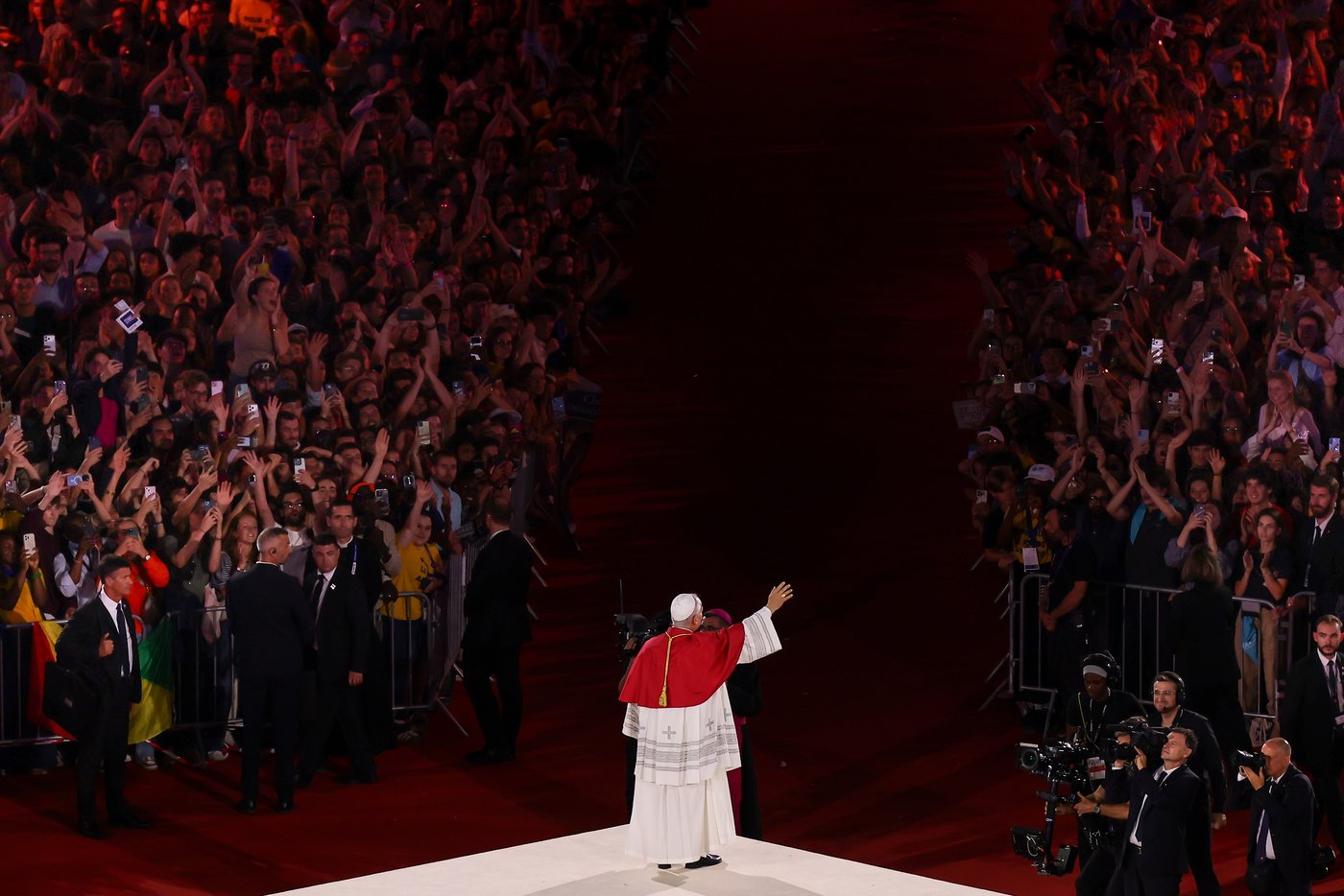 Pope Leo XIV declines to credit himself for White Sox playoff return | iNFOnews.ca