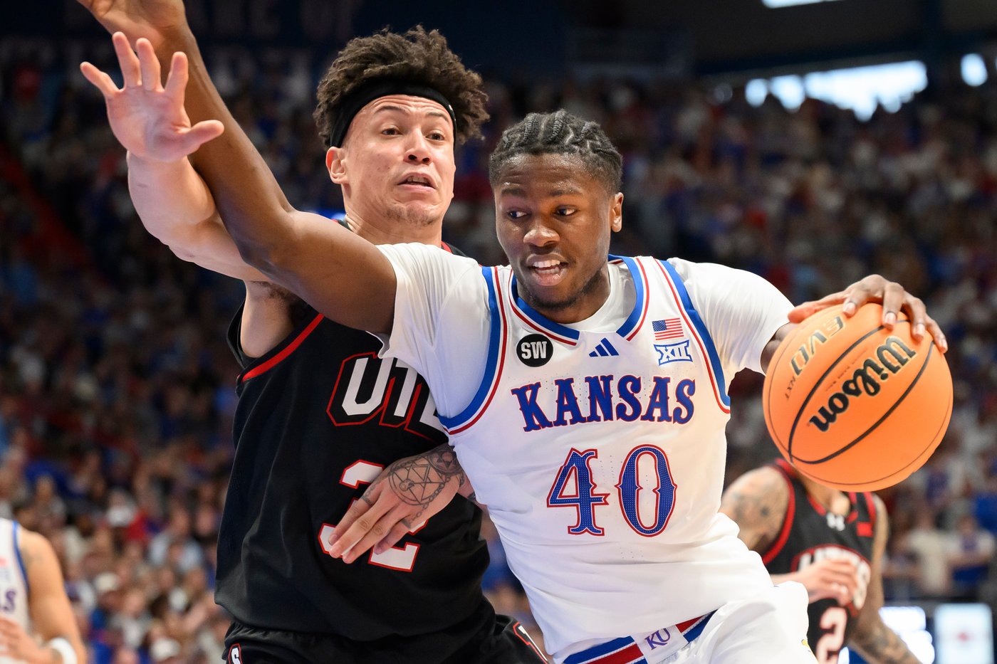 No. 11 Kansas beats Utah 71-59 with top-ranked Arizona looming Monday | iNFOnews.ca