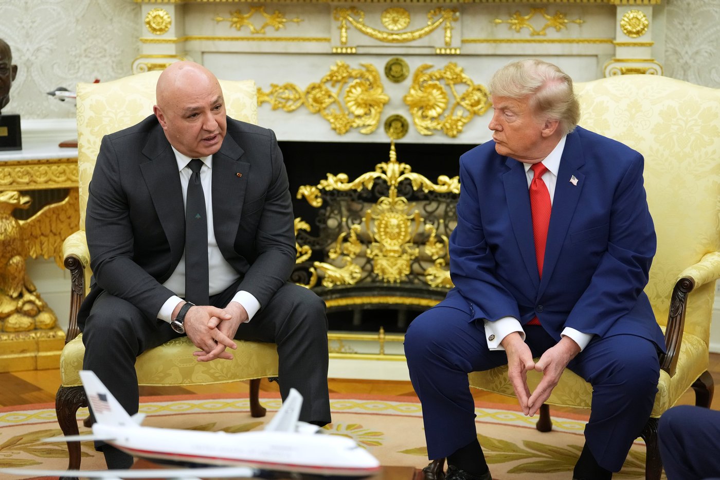 Trump says US-Lebanon flights can resume, pledges help for that country after meeting its president | iNFOnews.ca