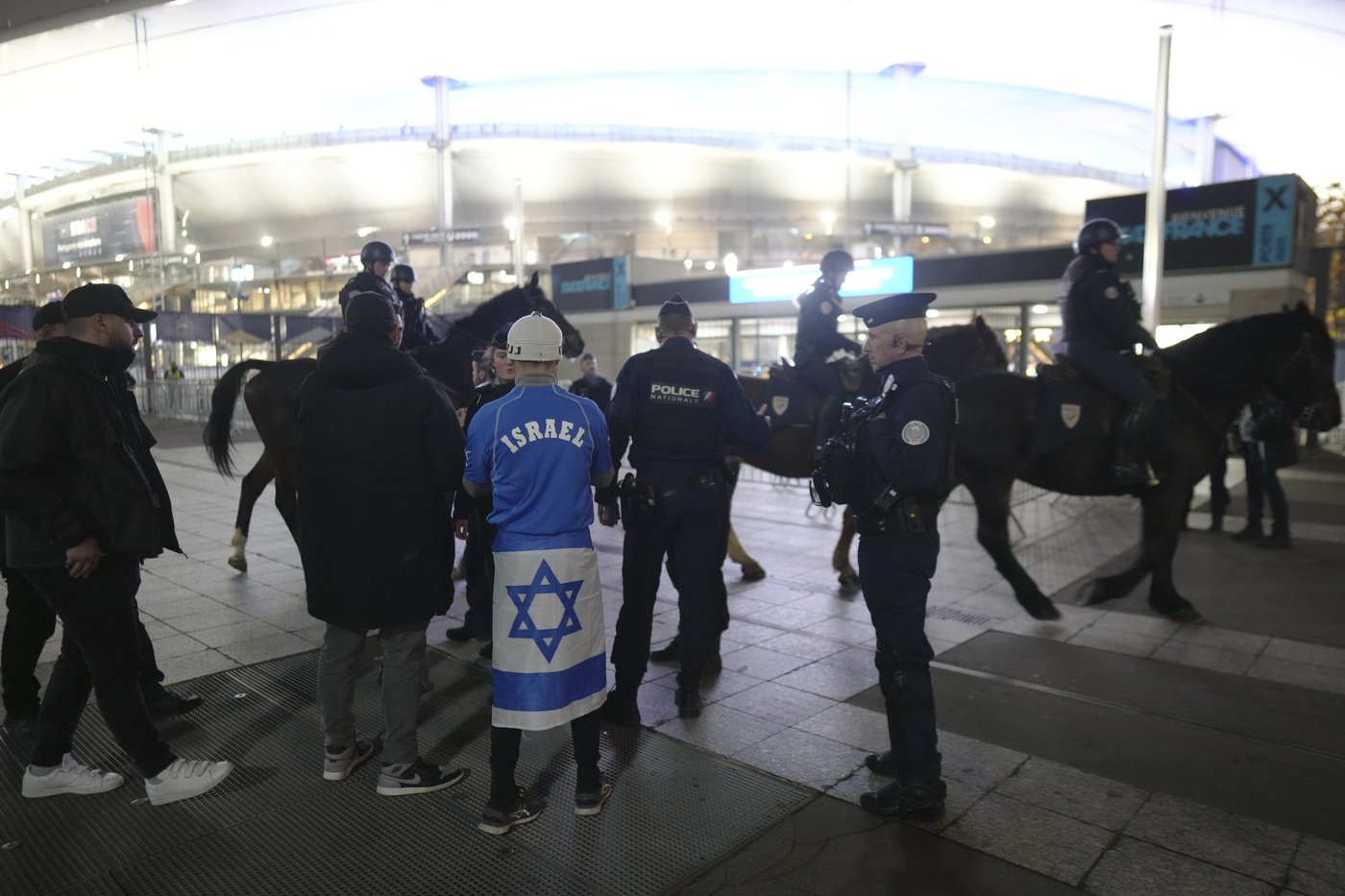 Brief altercation between fans mars France-Israel soccer match despite heavy security | iNFOnews.ca