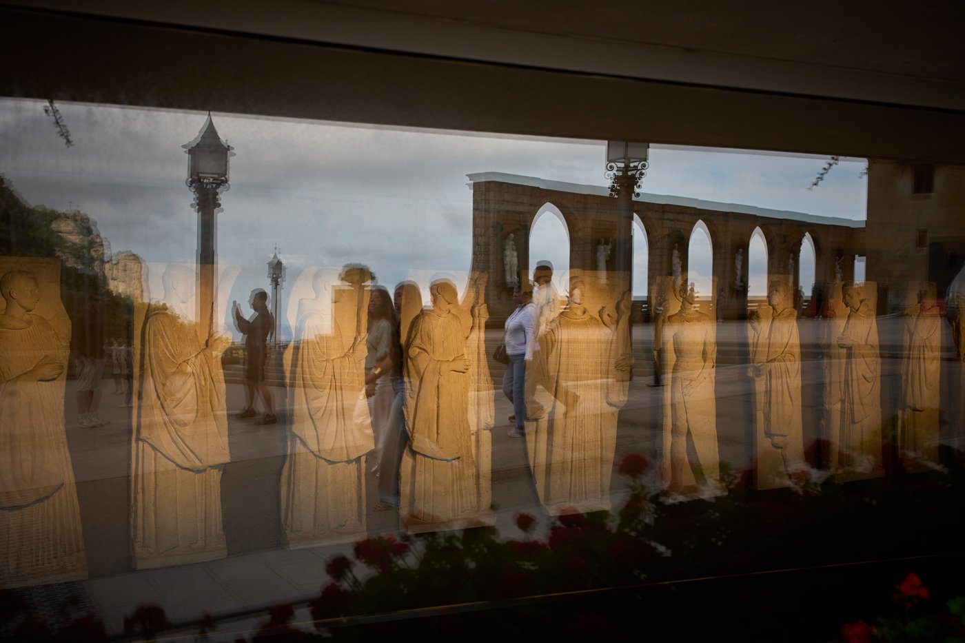 Pope Leo will tap into the Sagrada Familia's allure while honoring Catalonia's holy mountain | iNFOnews.ca