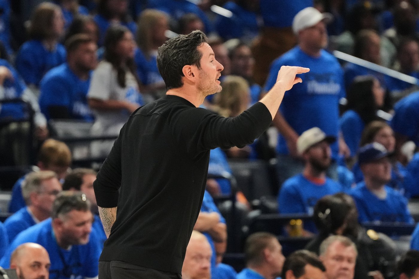 Lakers criticize officiating after Game 2 loss to Thunder in West semis | iNFOnews.ca