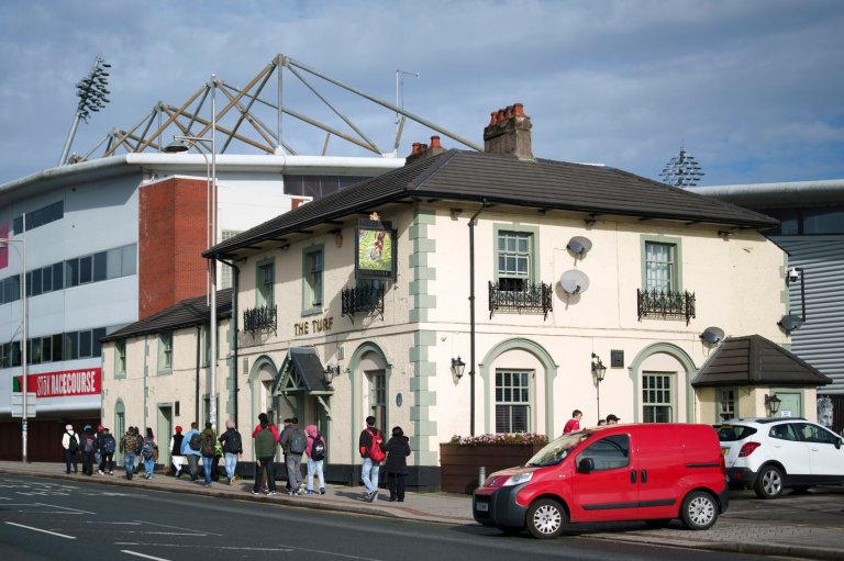 Cheers! Wrexham's celebrity owners buy 'The Turf' pub that's adjacent to the club's stadium | iNFOnews.ca