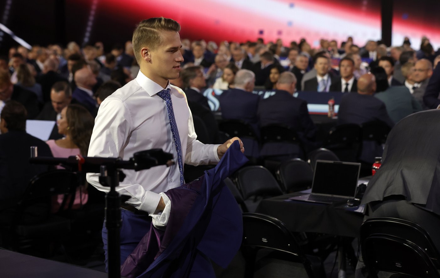 Canadiens GM Hughes doesn't regret visiting prospect in Russia despite backlash | iNFOnews.ca