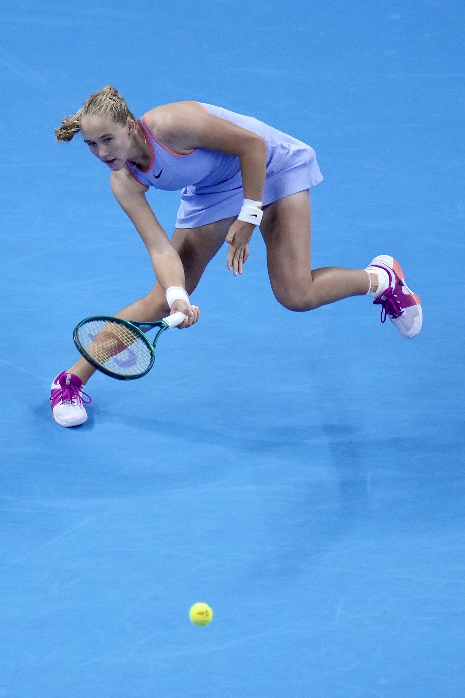 Muchova ends Sabalenka's 15-match winning streak in China Open quarterfinals | iNFOnews.ca