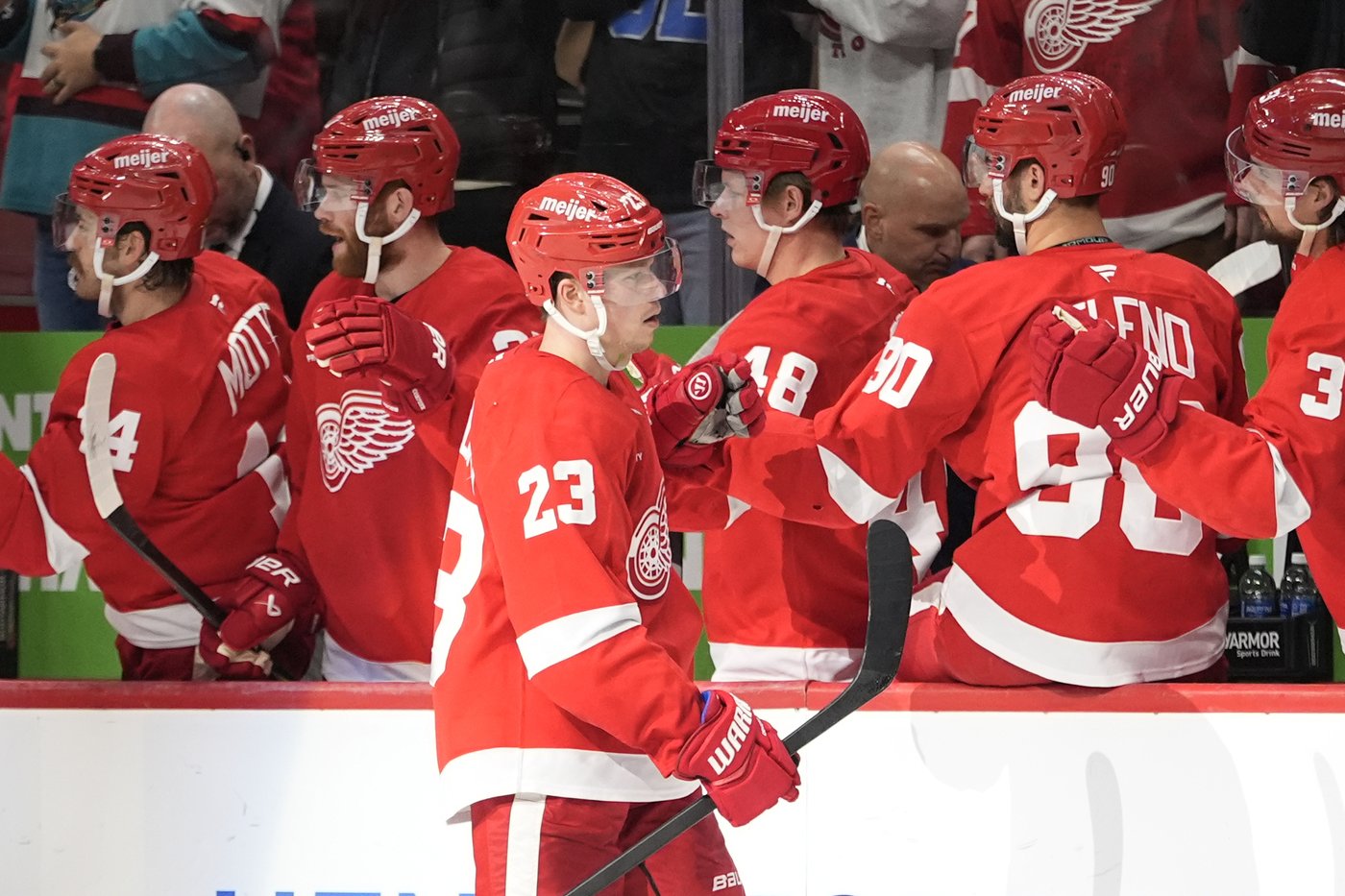 Devils score 3 power-play goals vs. Red Wings' NHL-worst penalty kill in 5-4 win | iNFOnews.ca