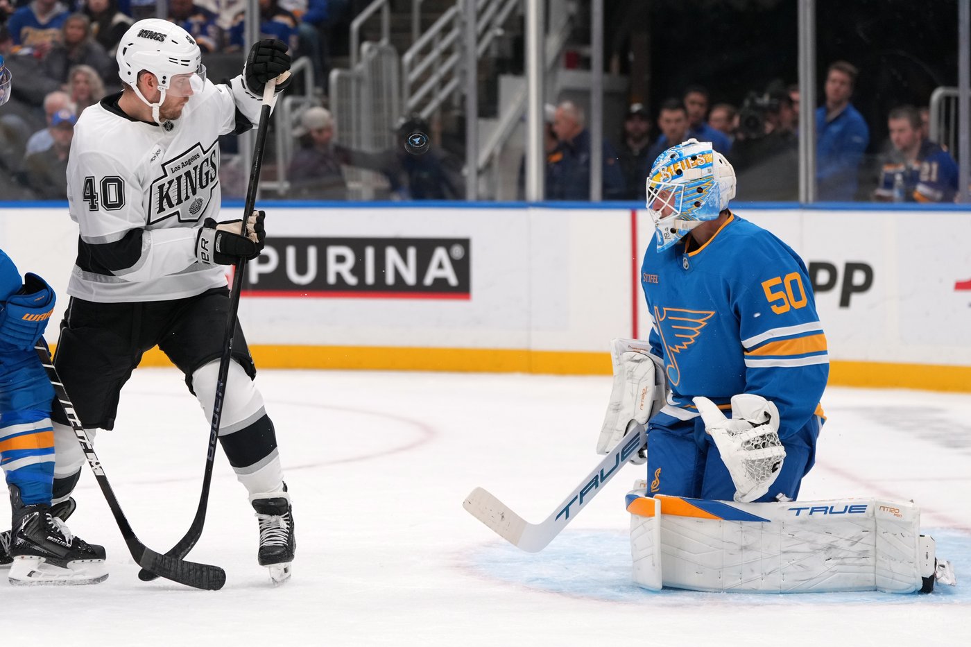 Kempe scores in OT to end Kings' losing streak | iNFOnews.ca Kempe scores in OT to end Kings' losing streak | iNFOnews.ca