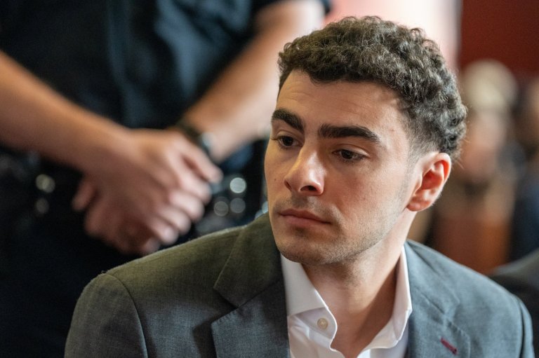 Luigi Mangione’s state murder trial postponed indefinitely amid double jeopardy fight | iNFOnews.ca