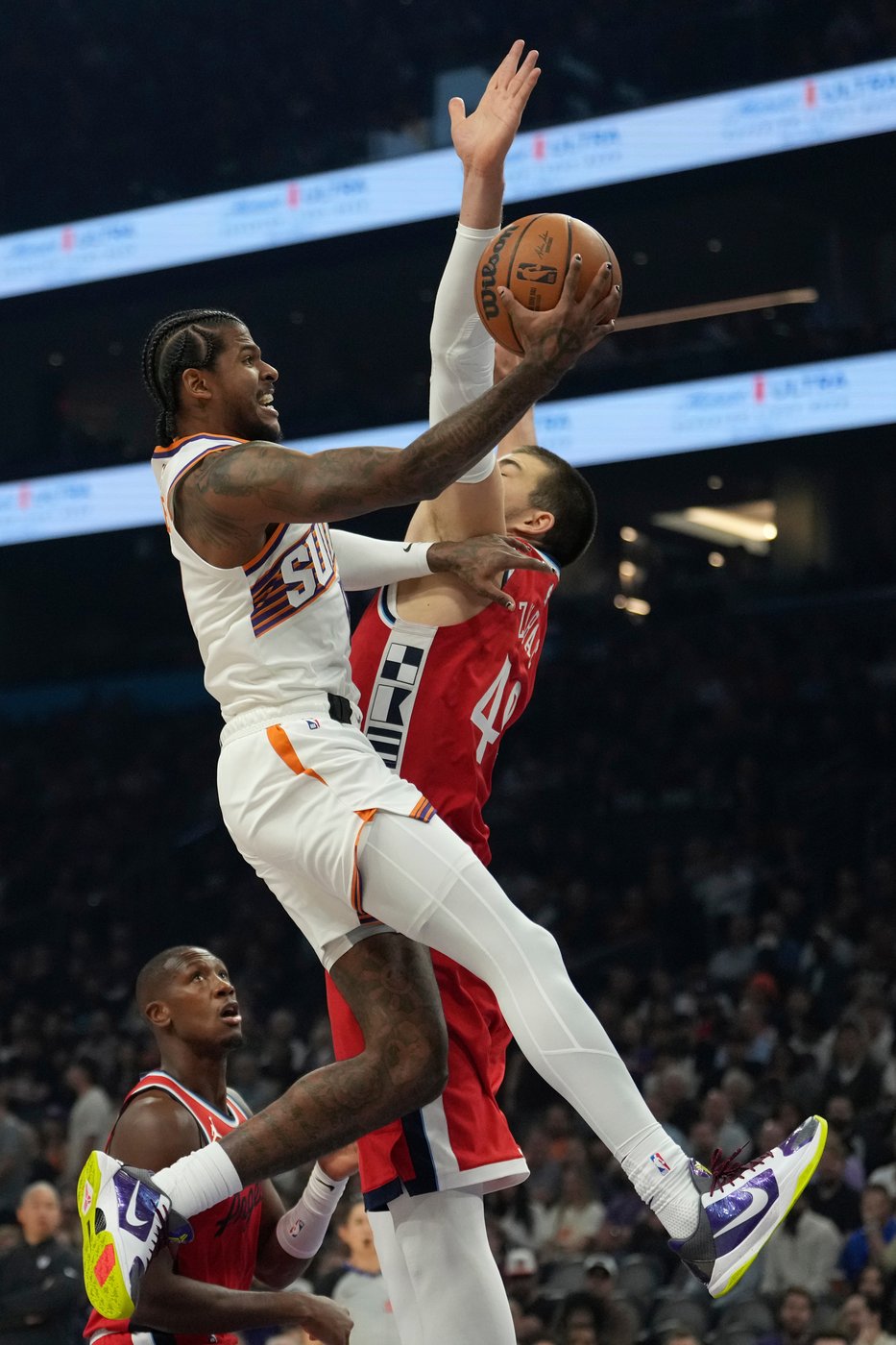 Green shines in Suns debut with 29 points, and Phoenix tops undermanned Clippers 115-102 | iNFOnews.ca