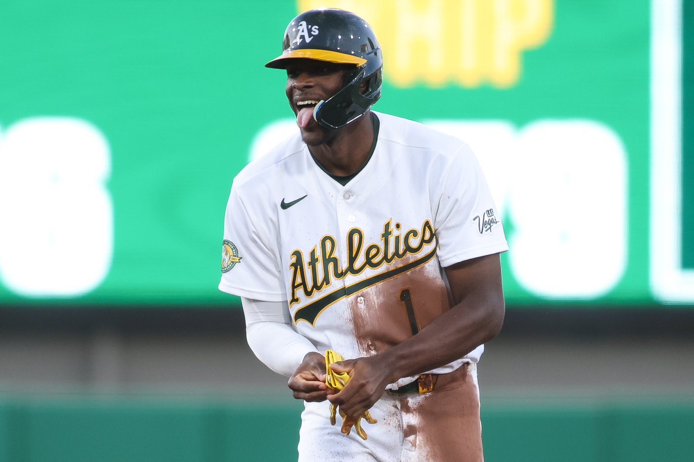 Jacob Wilson's 2-run single leads Athletics to 2-1 win that stops 7-game skid against Rangers | iNFOnews.ca