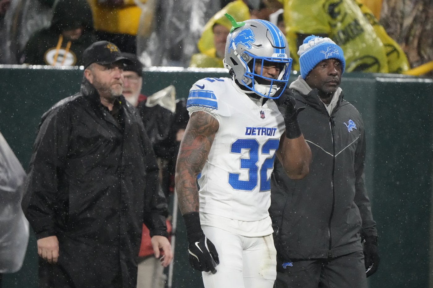 Lions safety Brian Branch ejected after helmet-to-helmet hit on Packers' Bo Melton | iNFOnews.ca